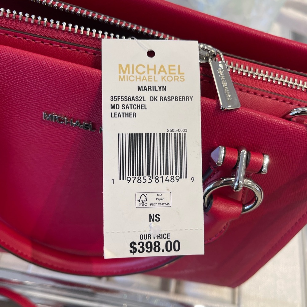 MICHAEL KORS Marilyn Medium Signature Logo Tote Bag
Dark Raspberry
NWT - Picture 4 of 16
